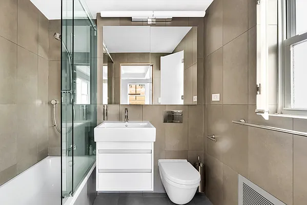 Rented by Bond New York | media 18