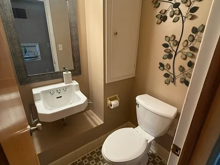408 Vollrath Blvd — Photo 7