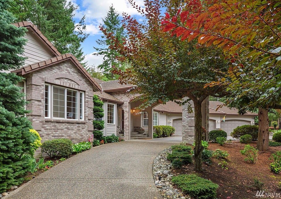 1st image of 509 33rd Ave NW