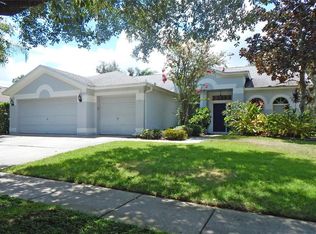 14832 Heronglen Dr, Lithia, FL 33547
