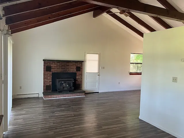 2 bed, 1.5 bath, 1600 sqft, $1,900 — Photo 4
