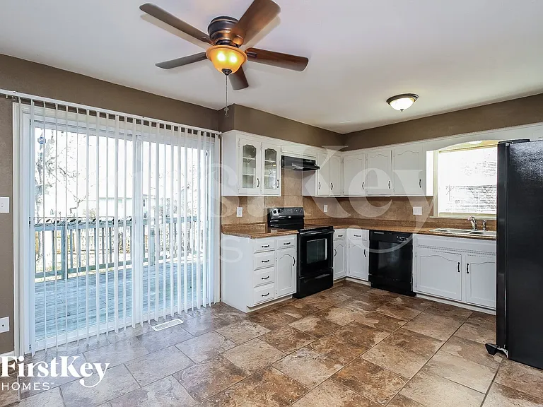 3934 SW Linden Ct — Photo 5