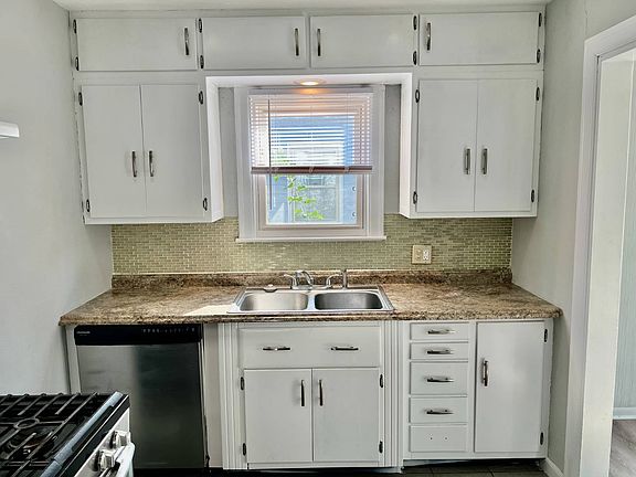 3rd image of 1215 W 2nd St
