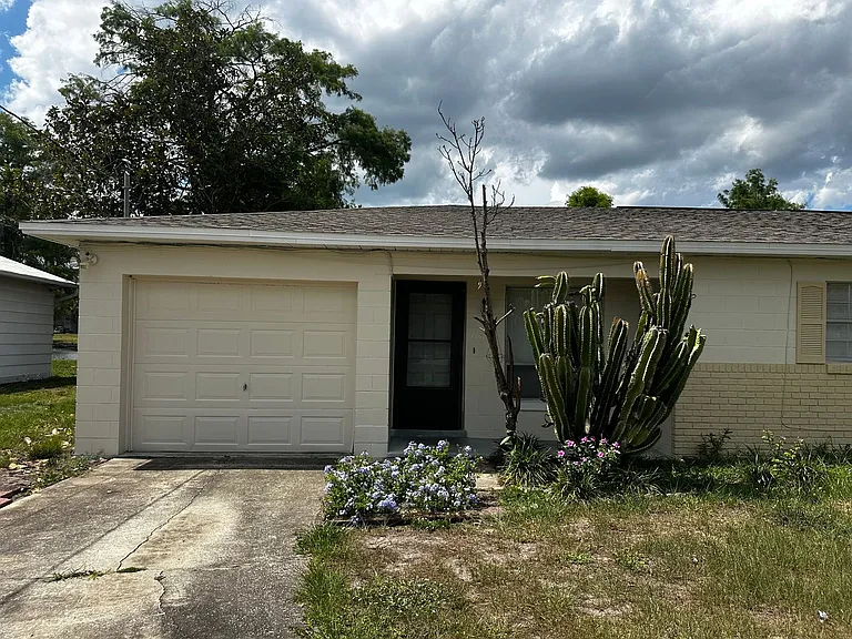 4616 N Goldenrod Rd — Photo 1