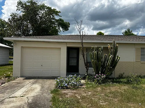 4616 N Goldenrod Rd Photo 1