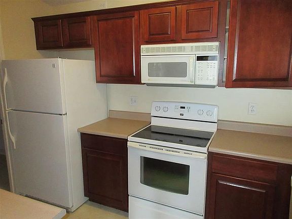 4th image of 1155 Fairman Way Unit 307
