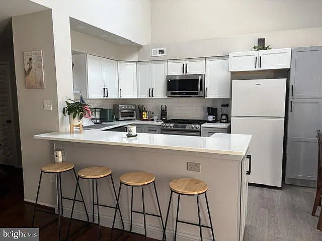 2 bed, 2.0 bath, 1065 sqft, $2,150 — Photo 4