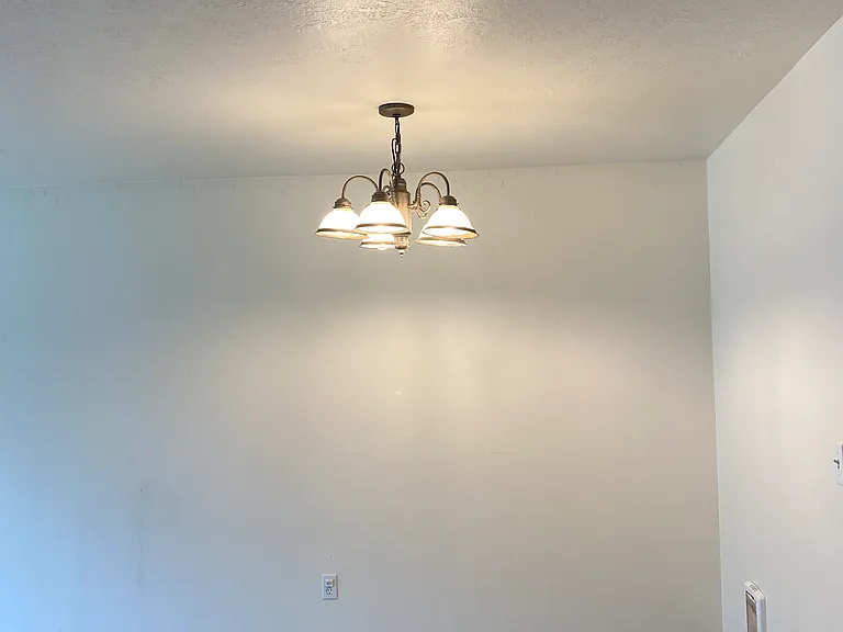 623 NE Larch Ave — Photo 8