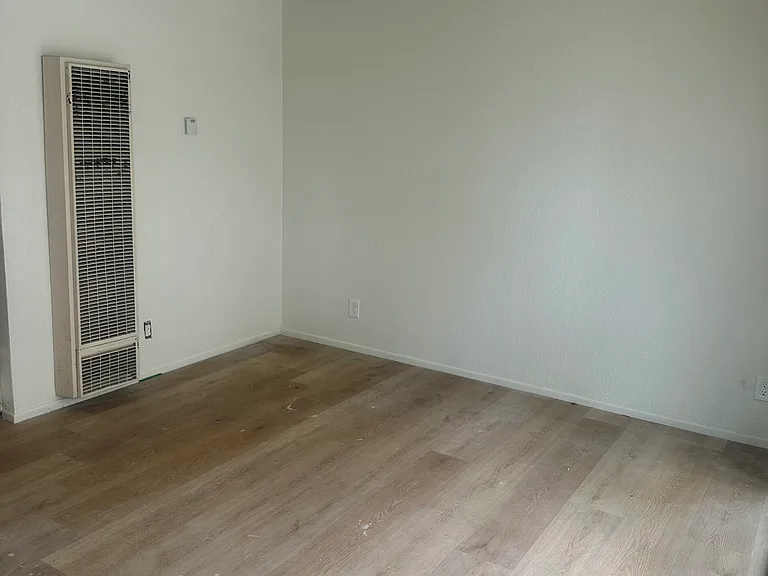 4029 W Broadway #5 — Photo 16