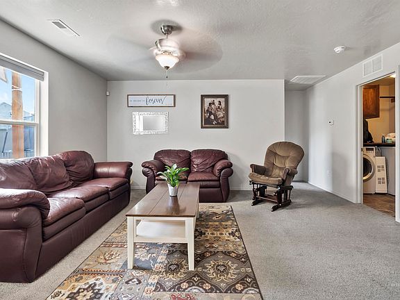 5th image of 143 E Rose Lake Dr