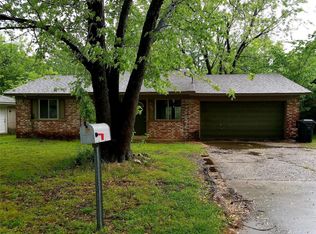 905 S Choctaw Pl, Claremore, OK 74017
