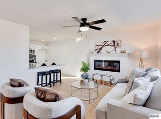 7013 Emiline St, La Vista, NE 68128
