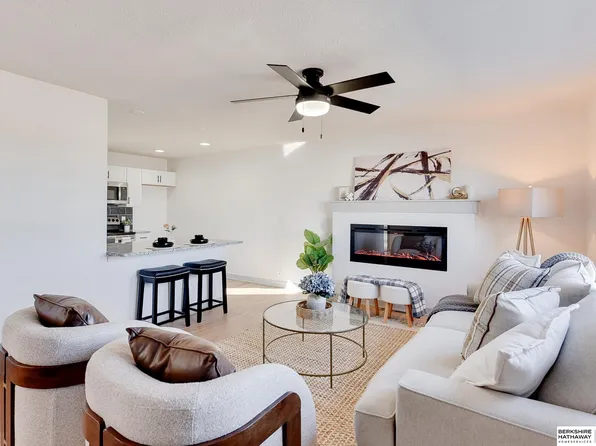 7013 Emiline St, La Vista, NE 68128