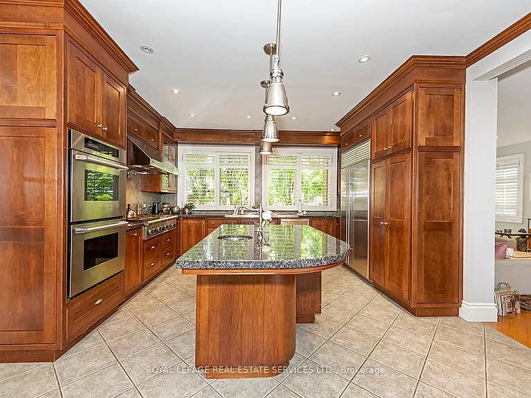 52 Herne Hl — Photo 12