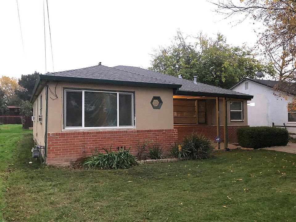 Front yard and house