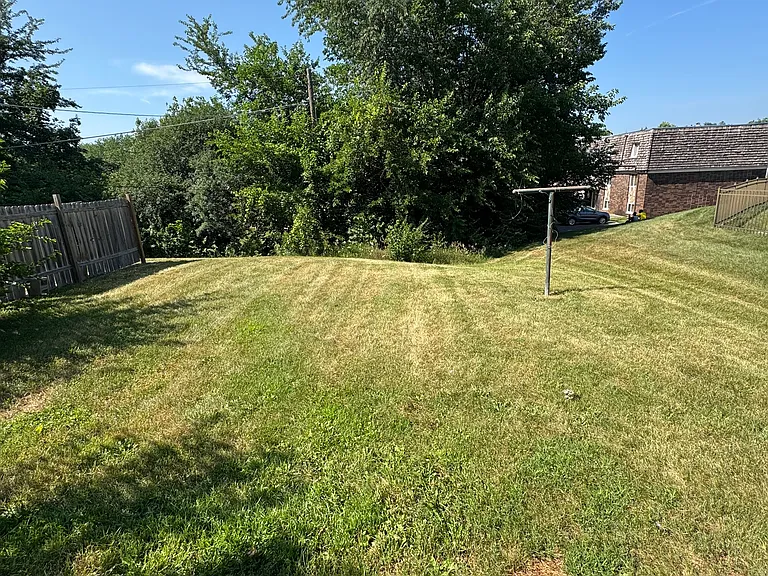 2314 Eastmoreland Ave #LH — Photo 9