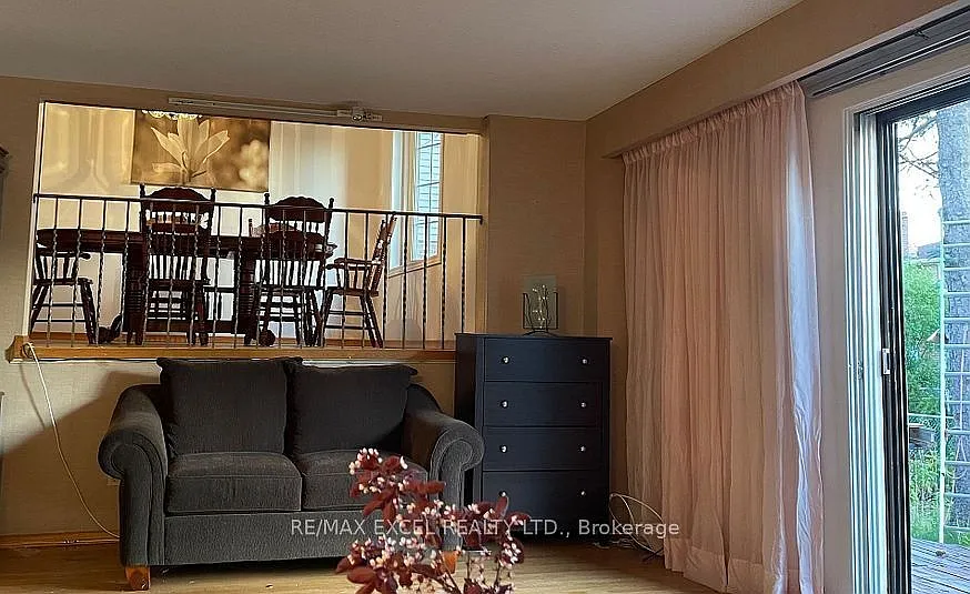 3 bed, $1,530 — Photo 3
