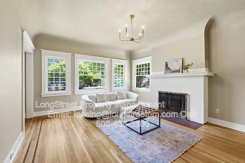 4 bed, 1.5 bath, 3386 sqft, $3,995 — Photo 4