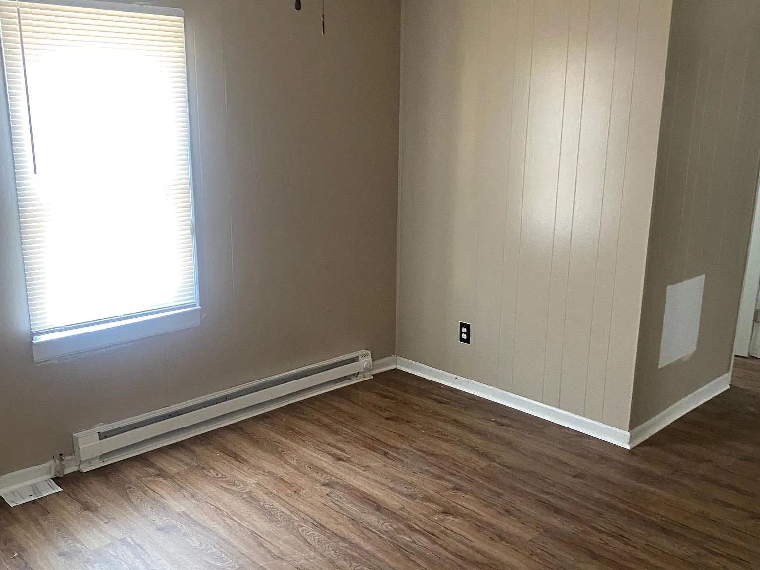 3 bed, 1000 sqft, $1,500 — Photo 3