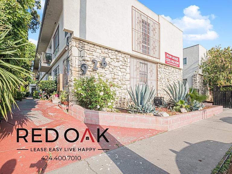 926 N Normandie Ave #6 — Photo 7
