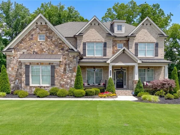 4695 Gablestone Xing, Hoschton, GA 30548
