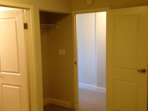 3rd image of 700 E 8th St Unit 14R