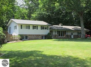 145 Beechwood Dr, Mount Pleasant, MI 48858