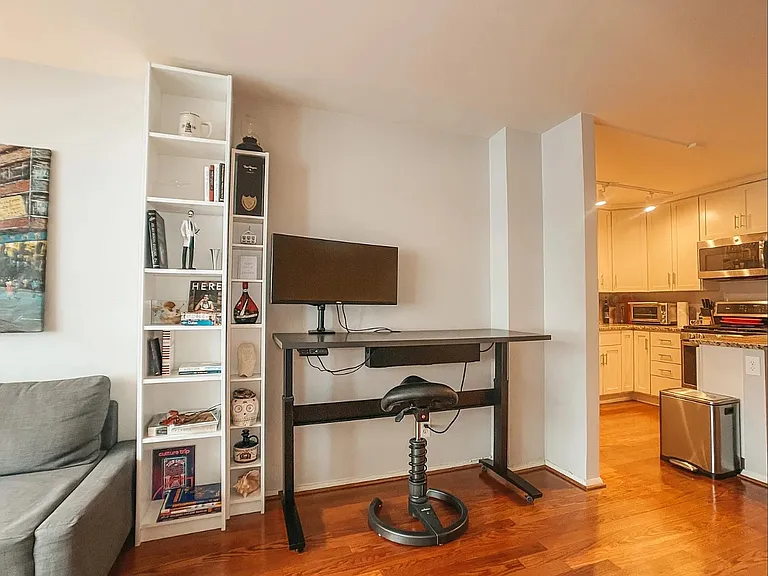 2401 H St NW #706 — Photo 3