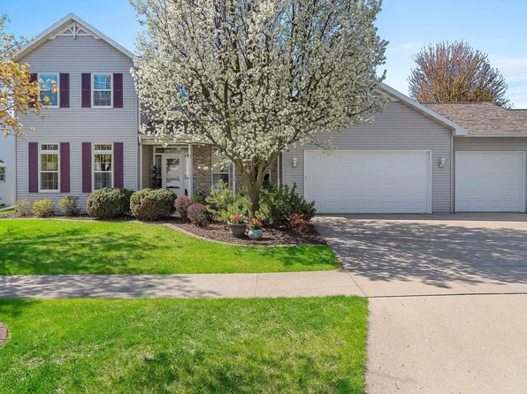 88 Bellevue Pl, Appleton, WI 54913