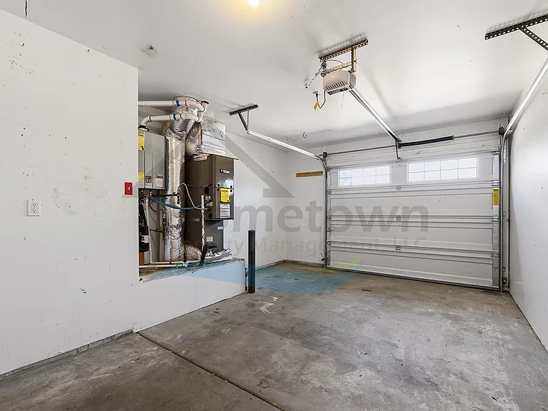1622 E 3rd Ave — Photo 26