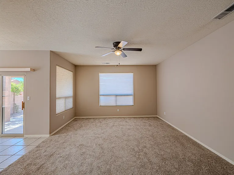 1124 Calle Corvo NE — Photo 5