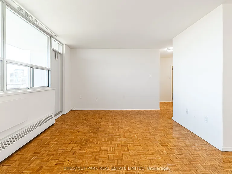 40 Godstone Rd #1507 — Photo 5