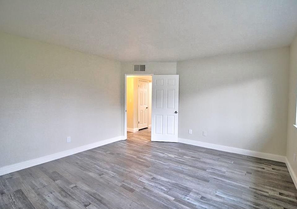 1st image of 7932 Shannon Ave