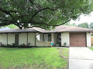 7211 Log View Dr, Houston, TX 77040