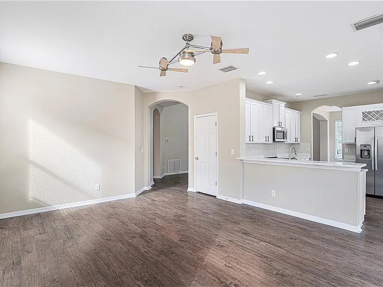 8602 Sandy Plains Dr — Photo 7
