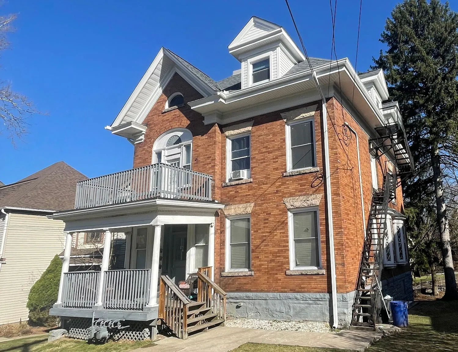 The Bryant House — Photo 1