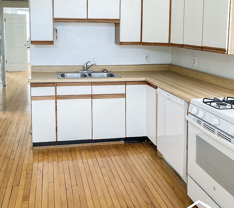 1st image of 2300 N Southport Ave #1