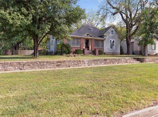 202 S Garfield Ave, Chanute, KS 66720