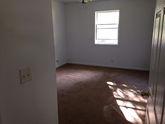 5th image of 100 Samantha Ln #100C