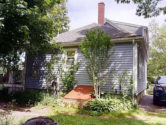 3rd image of 80 Cypress St