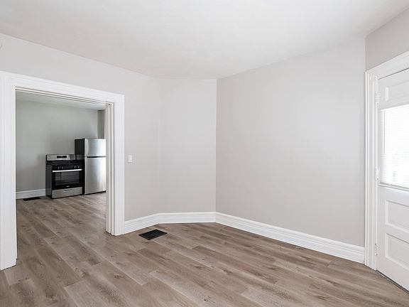 3rd image of 115 E Foraker St #1