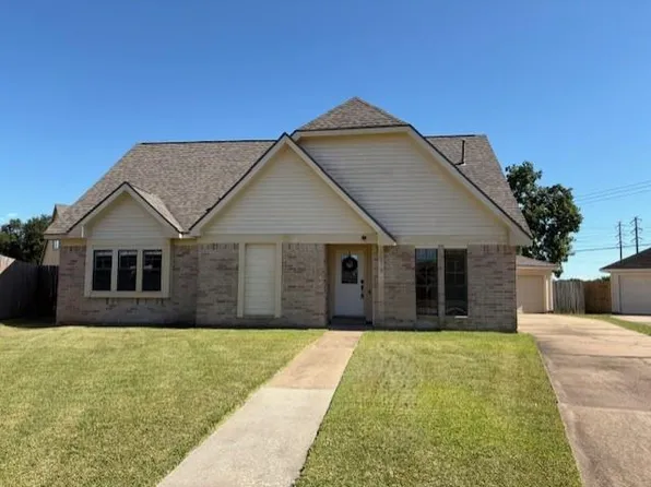 2519 Carriage Ln, Stafford, TX 77477