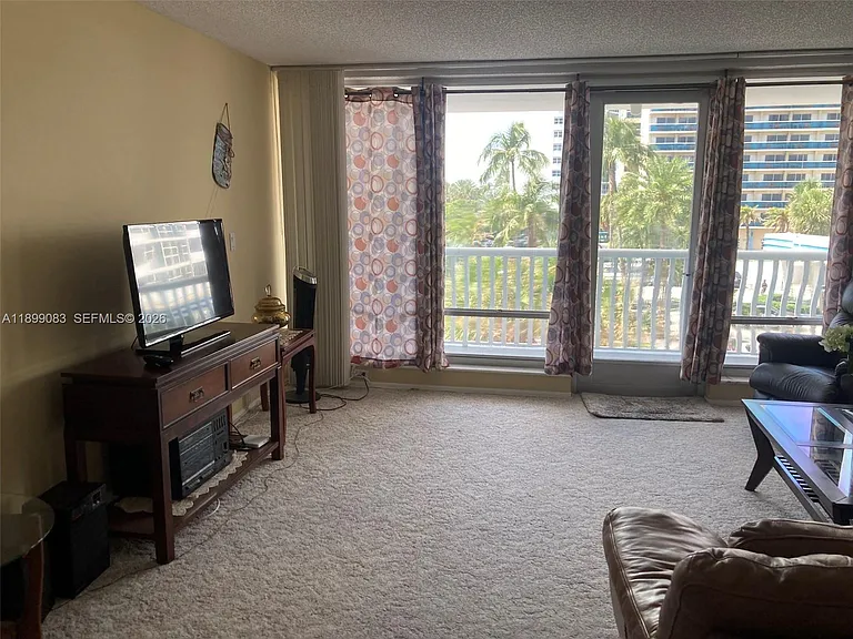 4020 Galt Ocean Dr #203 — Photo 18
