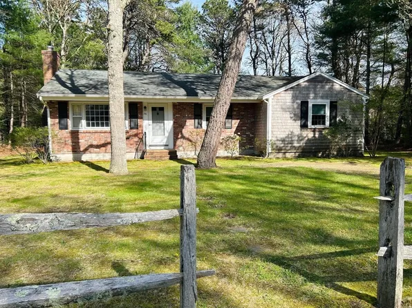 36 Bennets Neck Dr, Bourne, MA 02532