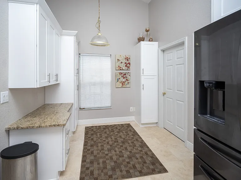 464 Gleneagles Dr — Photo 6