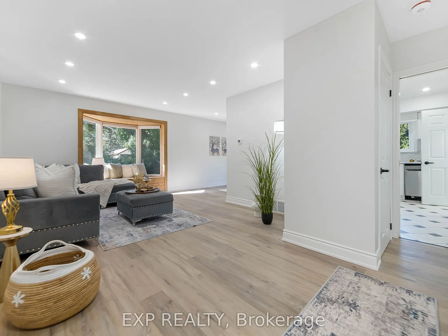 3 bed, $2,350 — Photo 4