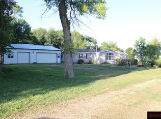 5126 400th Ave, Blue Earth, MN 56013