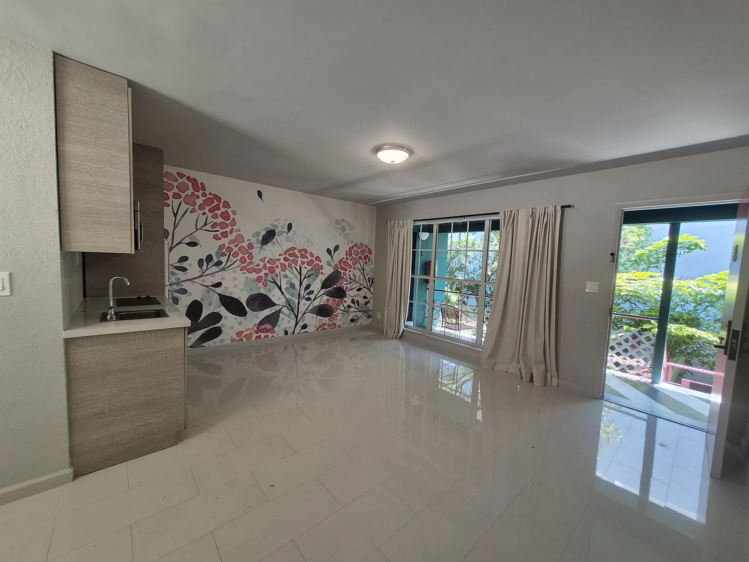 Studio, 1.0 bath, 380 sqft, $1,850 — Photo 3
