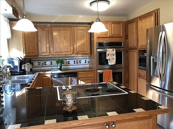 5th image of 1108 Alder Dr