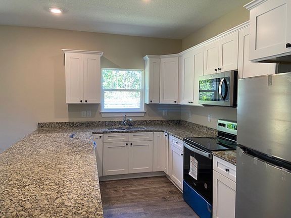 Spacious kitchen